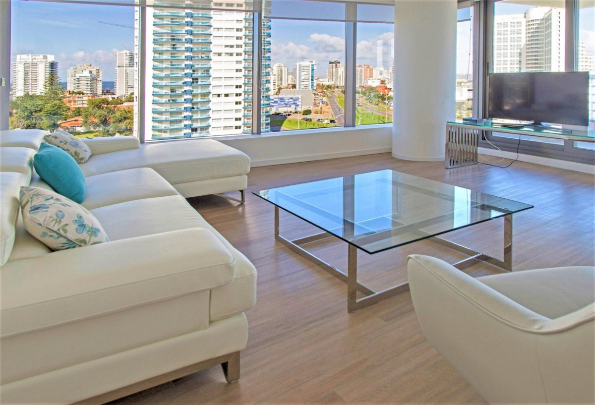 Apartamento ID.72 - Excelente Apartamento 3 Dormitorios. Alexander Boulevard