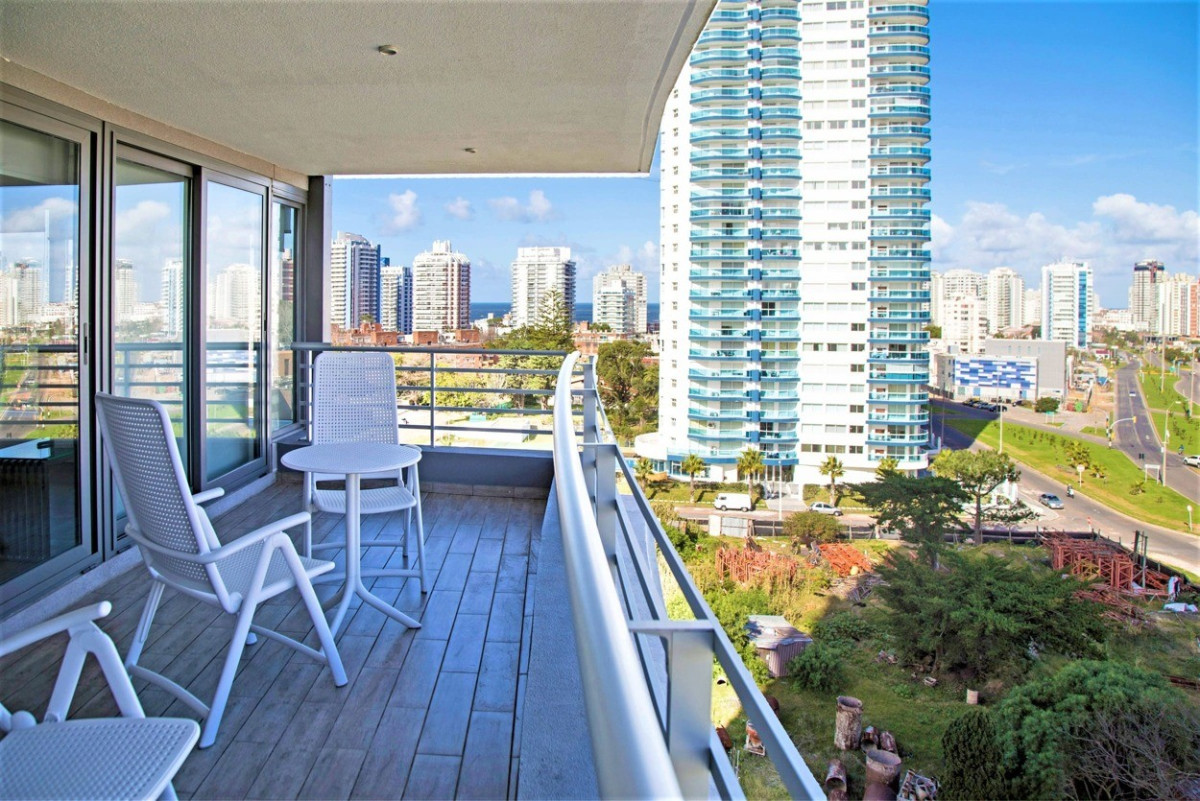 Apartamento ID.72 - Excelente Apartamento 3 Dormitorios. Alexander Boulevard