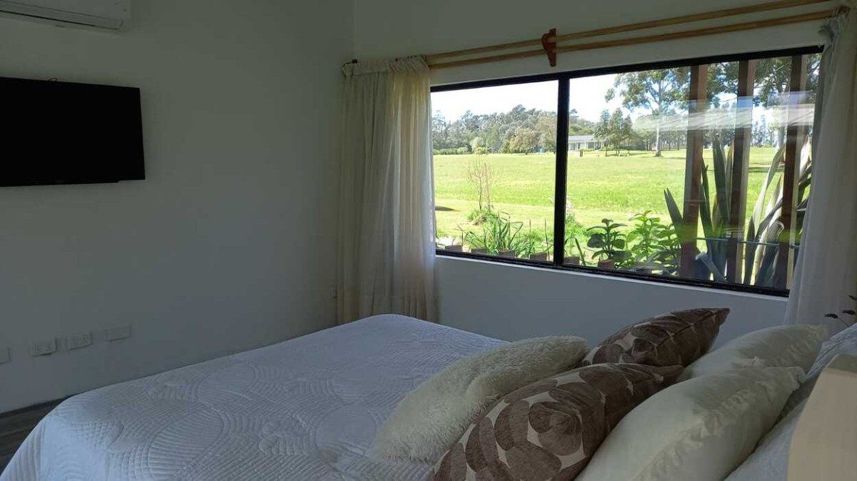 Casa ID.545 - Espectacular casa 4 dormitorios en Barrio Privado/El Quijote