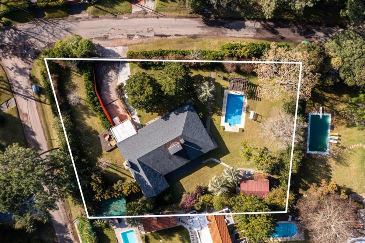 Casa ID.618 - Casa 5 dormitorios