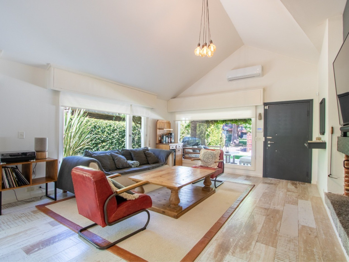 Casa ID.660 - Exelente casa 4 dormitorios nás dependencia