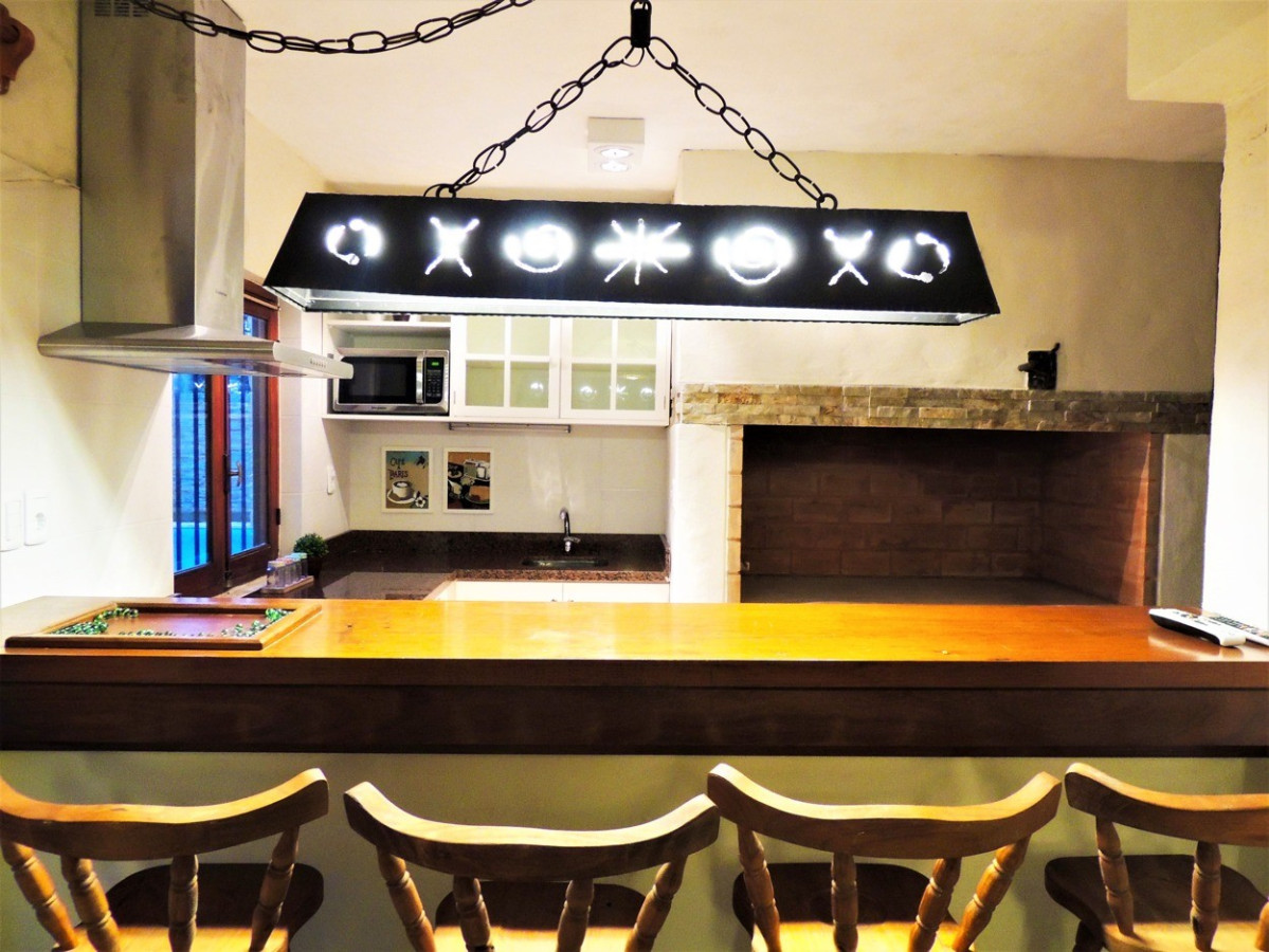 Casa ID.209 - Elegante Casa 4 Dormitorios y Dep