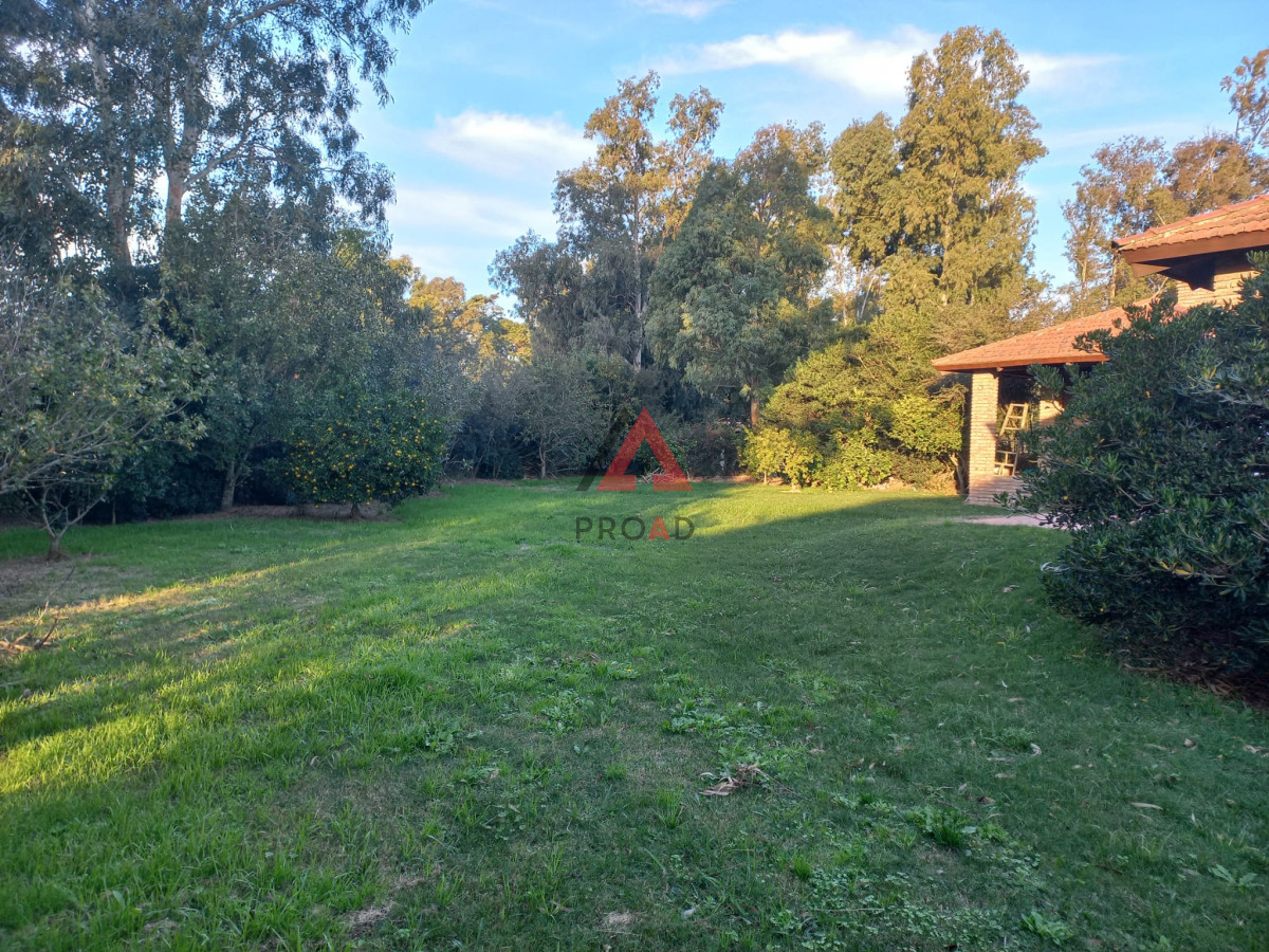 Casa ID.2 - Gran casa a solo 100 mts de la ruta interbalnearia con 1040 mts2 de terreno