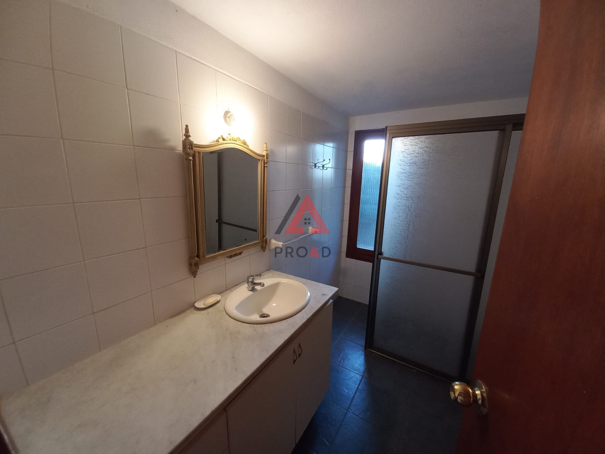Casa ID.2 - Gran casa a solo 100 mts de la ruta interbalnearia con 1040 mts2 de terreno