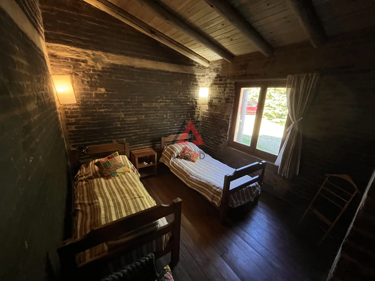 Chacra ID.42 - Chacra en el pejerrey frente a la laguna, 6 dormitorios 6 baños 