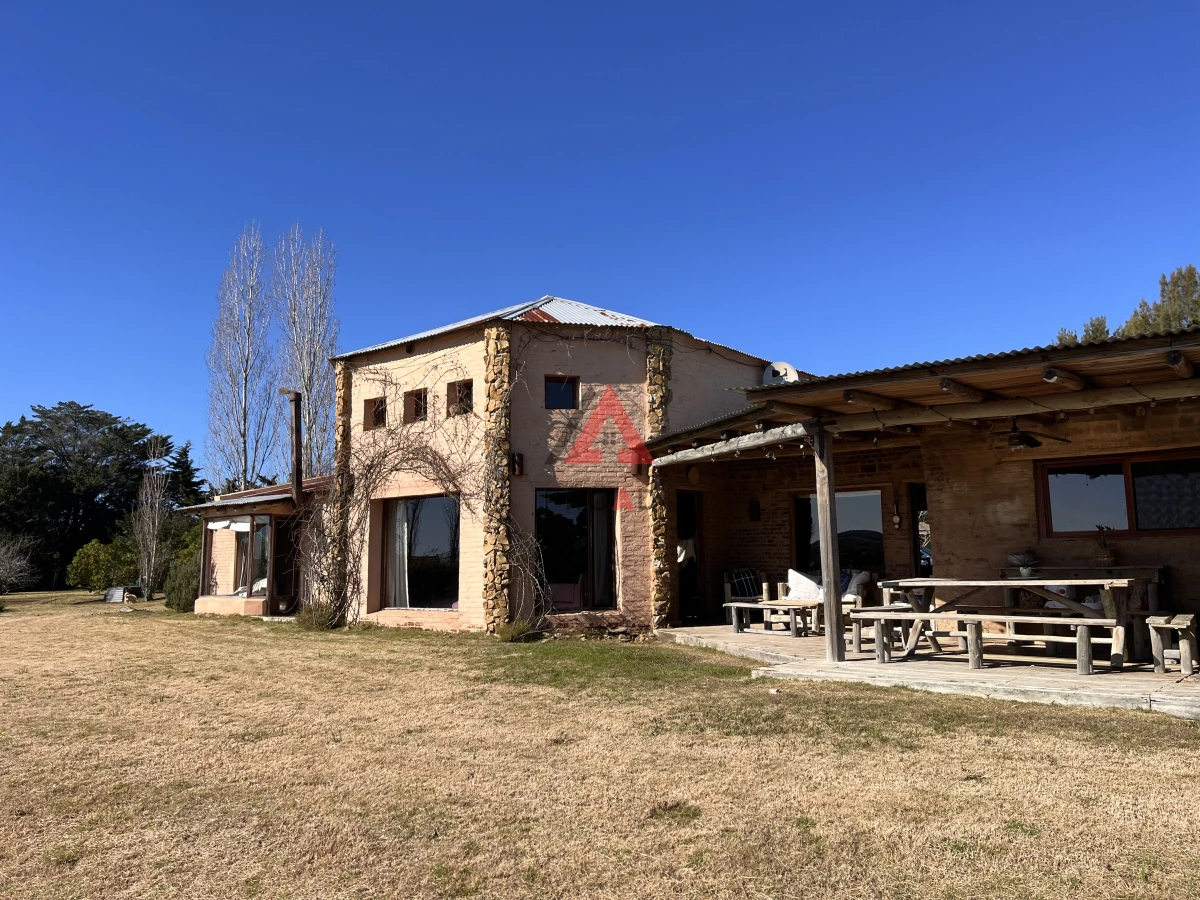 Chacra ID.42 - Chacra en el pejerrey frente a la laguna, 6 dormitorios 6 baños 