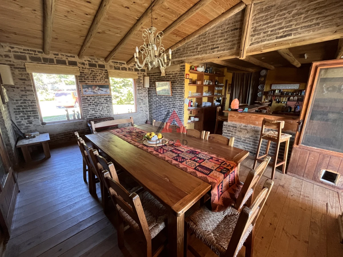 Chacra ID.42 - Chacra en el pejerrey frente a la laguna, 6 dormitorios 6 baños 