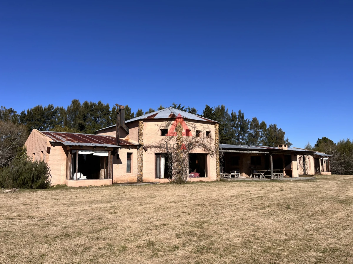 Chacra ID.42 - Chacra en el pejerrey frente a la laguna, 6 dormitorios 6 baños 