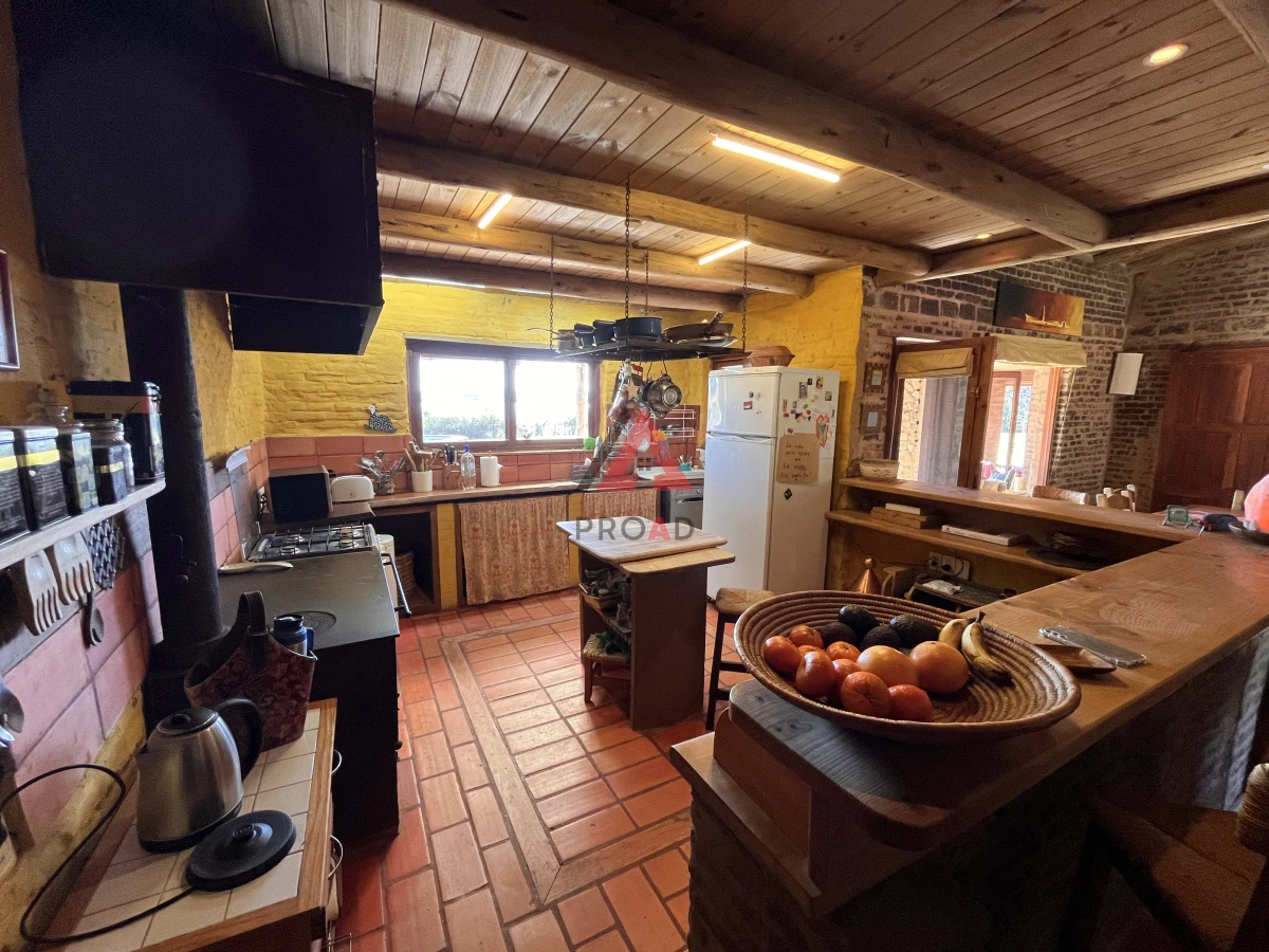 Chacra ID.42 - Chacra en el pejerrey frente a la laguna, 6 dormitorios 6 baños 