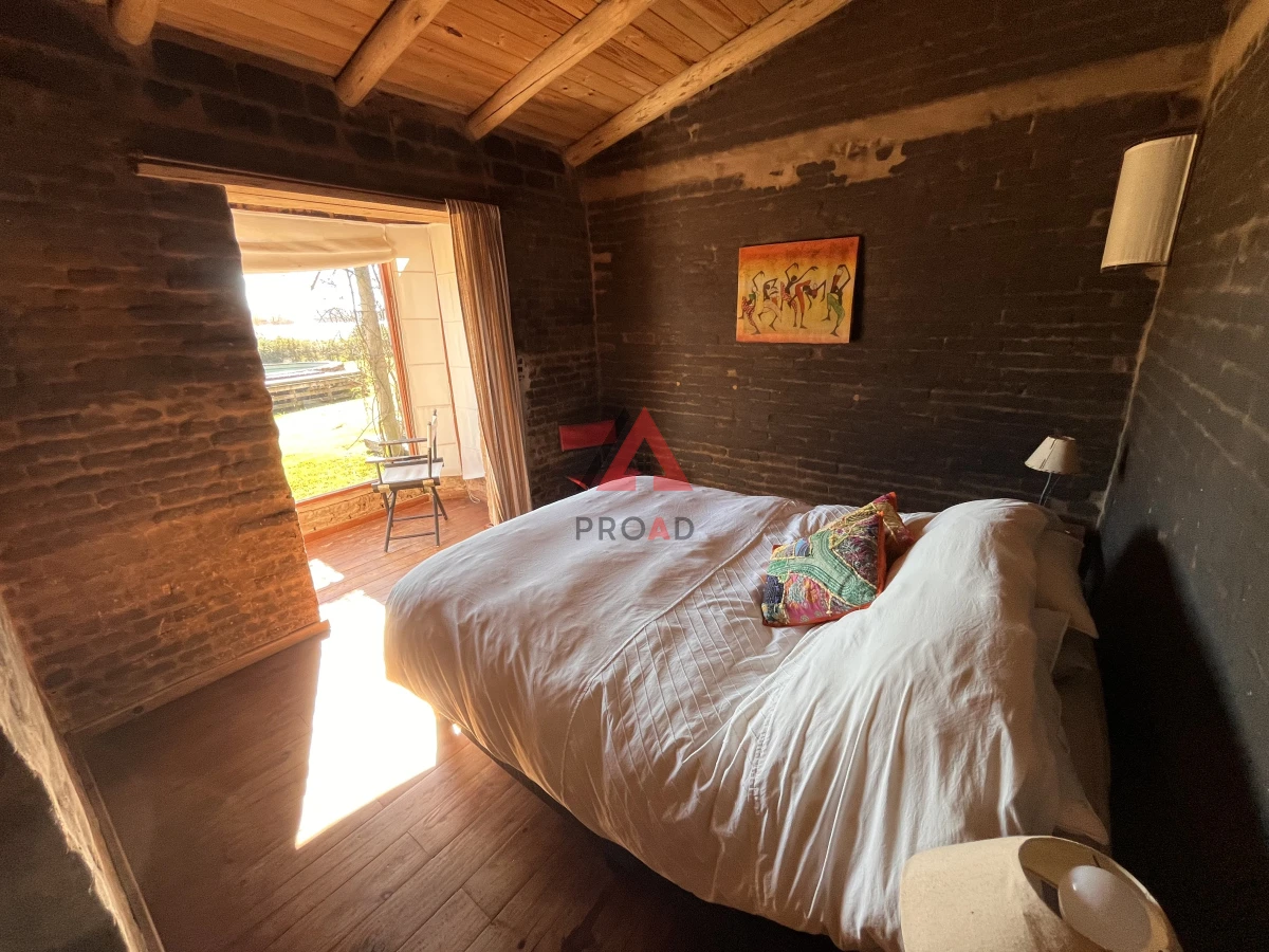 Chacra ID.42 - Chacra en el pejerrey frente a la laguna, 6 dormitorios 6 baños 