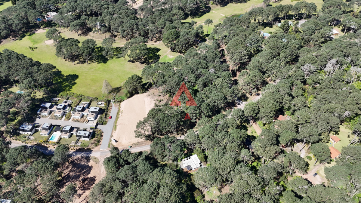 Terreno ID.166 - Terreno en Club del Lago USD 120.000