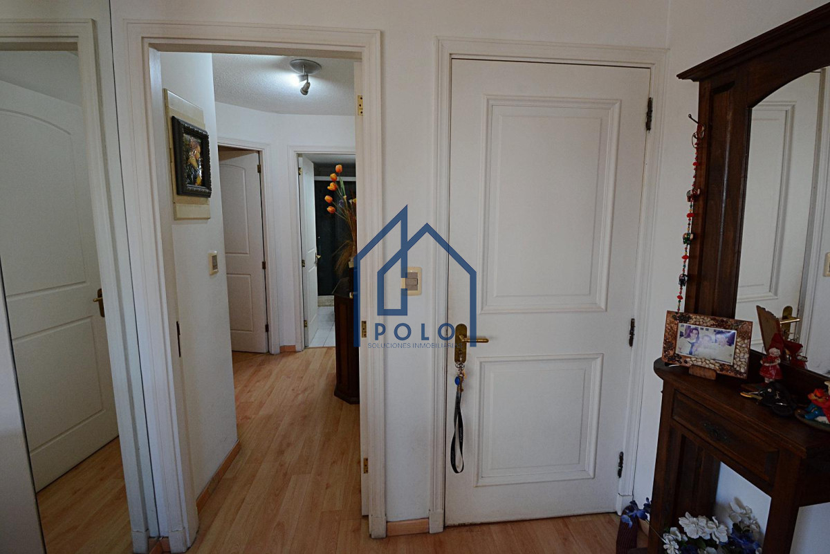 Apartamento ID.76 - VENTA DE APARTAMENTO 2 DORMITORIOS, 2 BAÑOS Y GGE - TRES CRUCES. Montevideo Uruguay.