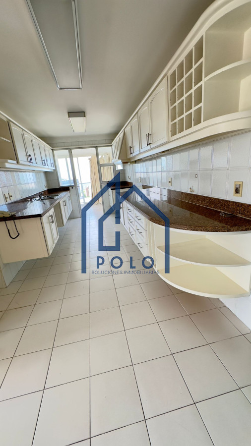 Apartamento ID.123 - VIVI EN ESTE ESPECTACULAR APARTAMENTO, CATEGORIA Y DISTINCION , FRENTE AL GOLF!