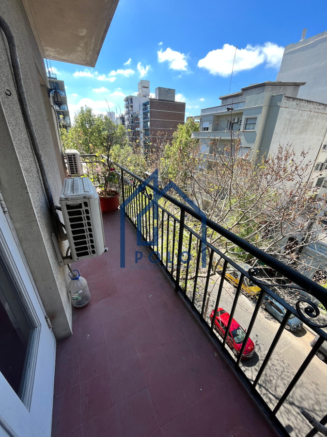 Apartamento ID.130 - Muy bien ubicado! Venta apartamento en Pocitos 4 dormitorios! 