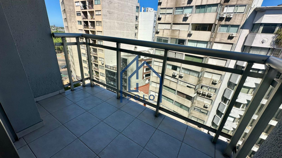 Apartamento ID.178 - Venta Apartamento Tres Cruces 3 dormitorios y gge, Piso Alto! 