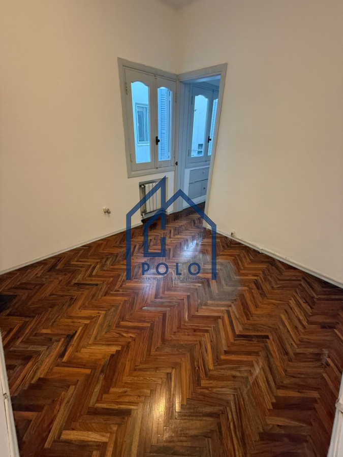 Apartamento ID.130 - Muy bien ubicado! Venta apartamento en Pocitos 4 dormitorios! 