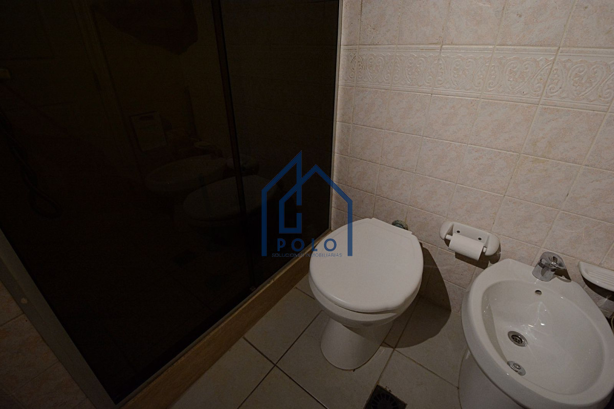 Apartamento ID.76 - VENTA DE APARTAMENTO 2 DORMITORIOS, 2 BAÑOS Y GGE - TRES CRUCES. Montevideo Uruguay.