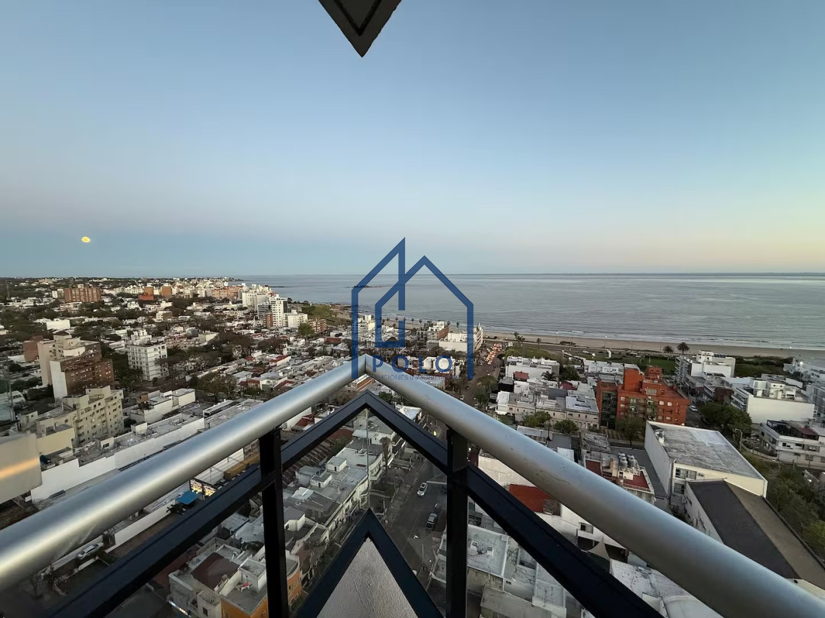 Apartamento ID.203 - Exclusivo More Buceo 2 dormitorios, gge! Piso alto Panorámica Vista!