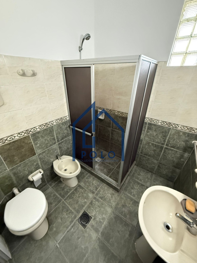 Apartamento ID.130 - Muy bien ubicado! Venta apartamento en Pocitos 4 dormitorios! 