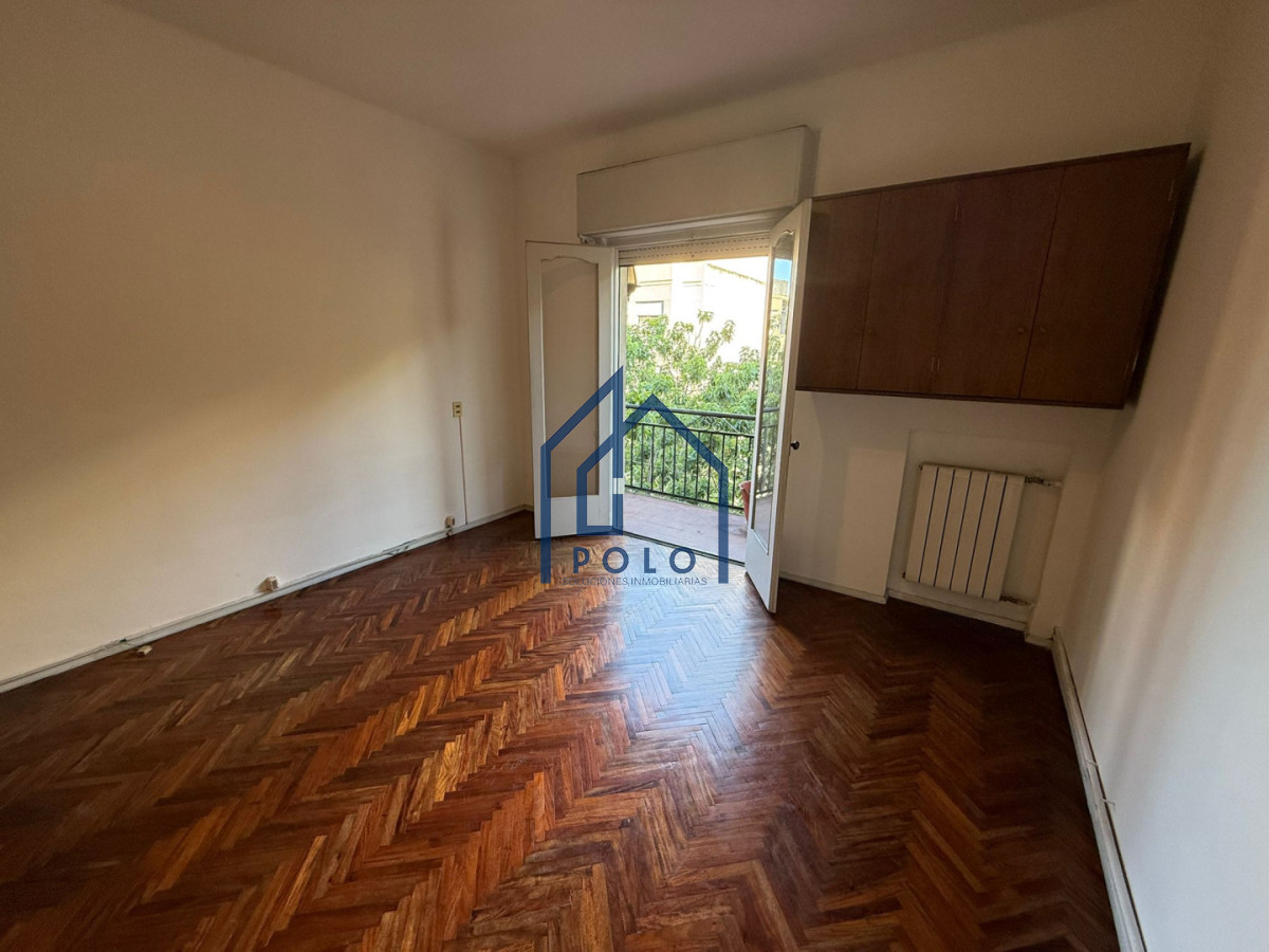 Apartamento ID.130 - Muy bien ubicado! Venta apartamento en Pocitos 4 dormitorios! 