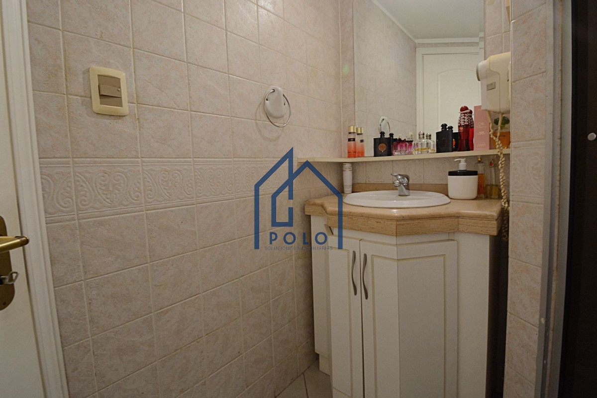Apartamento ID.76 - VENTA DE APARTAMENTO 2 DORMITORIOS, 2 BAÑOS Y GGE - TRES CRUCES. Montevideo Uruguay.