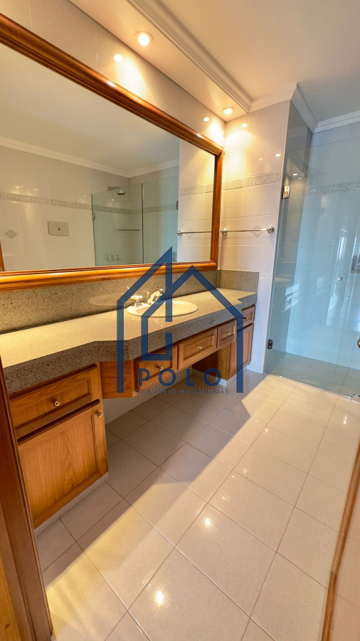 Apartamento ID.123 - VIVI EN ESTE ESPECTACULAR APARTAMENTO, CATEGORIA Y DISTINCION , FRENTE AL GOLF!