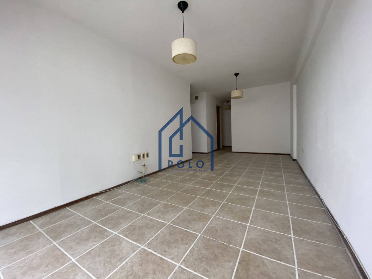 Apartamento ID.96 - Venta apartamento 3 dormitorios, piso alto 