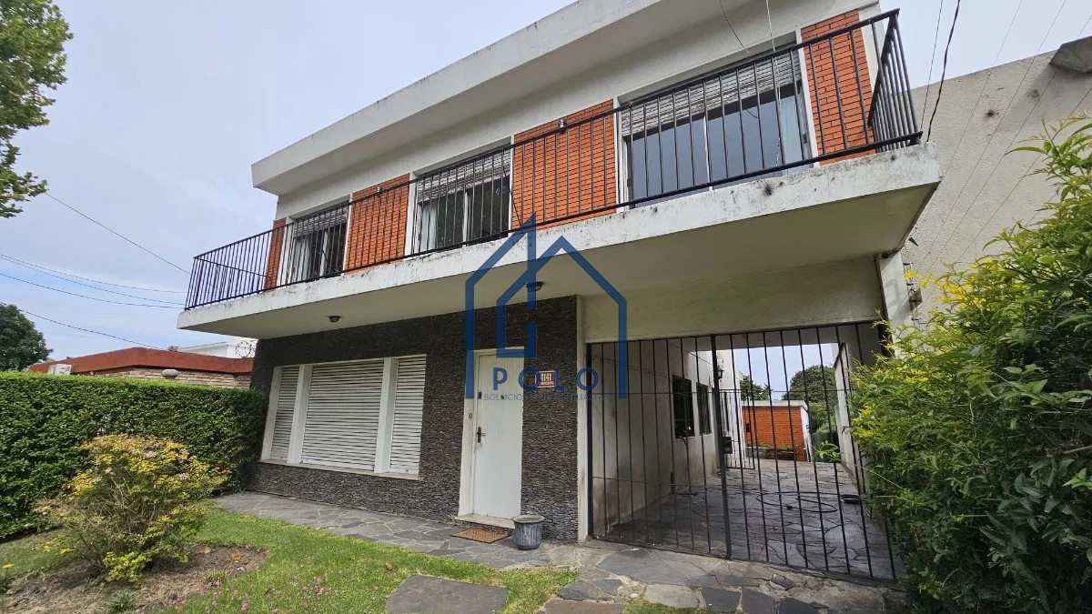 Casa ID.38 - Sólido Padrón Único en el Prado con Jardín y Entorno Inmejorable!