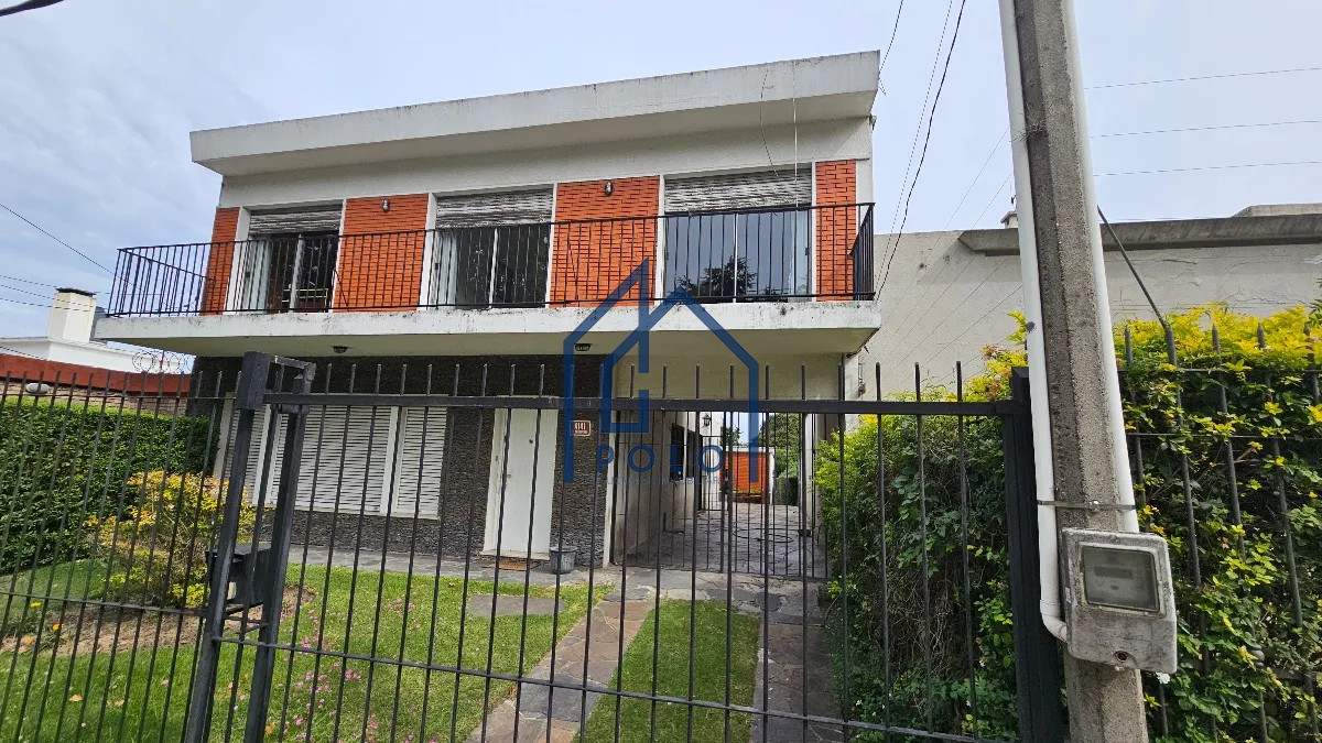 Casa ID.38 - Sólido Padrón Único en el Prado con Jardín y Entorno Inmejorable!
