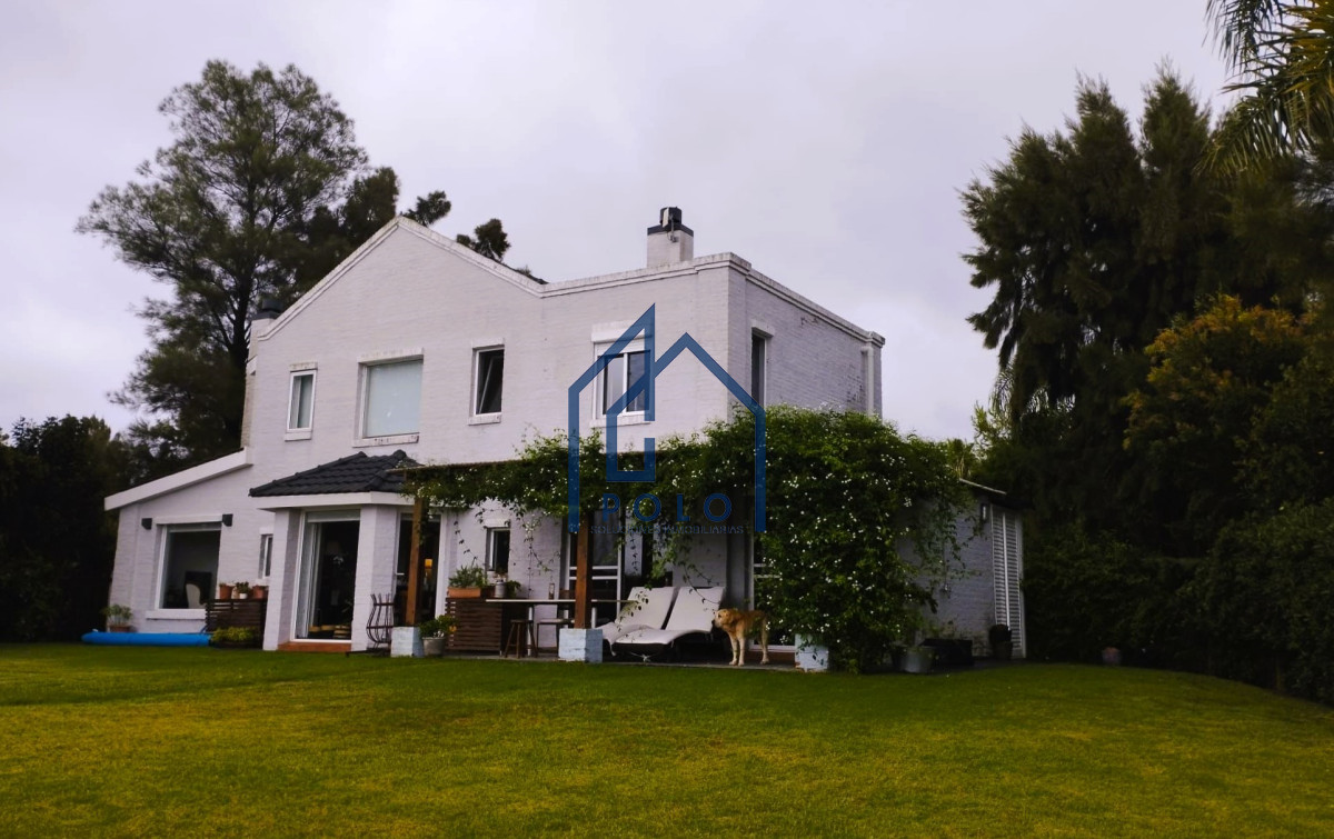 Casa ID.37 - Exclusiva Casa en Barrio Privado