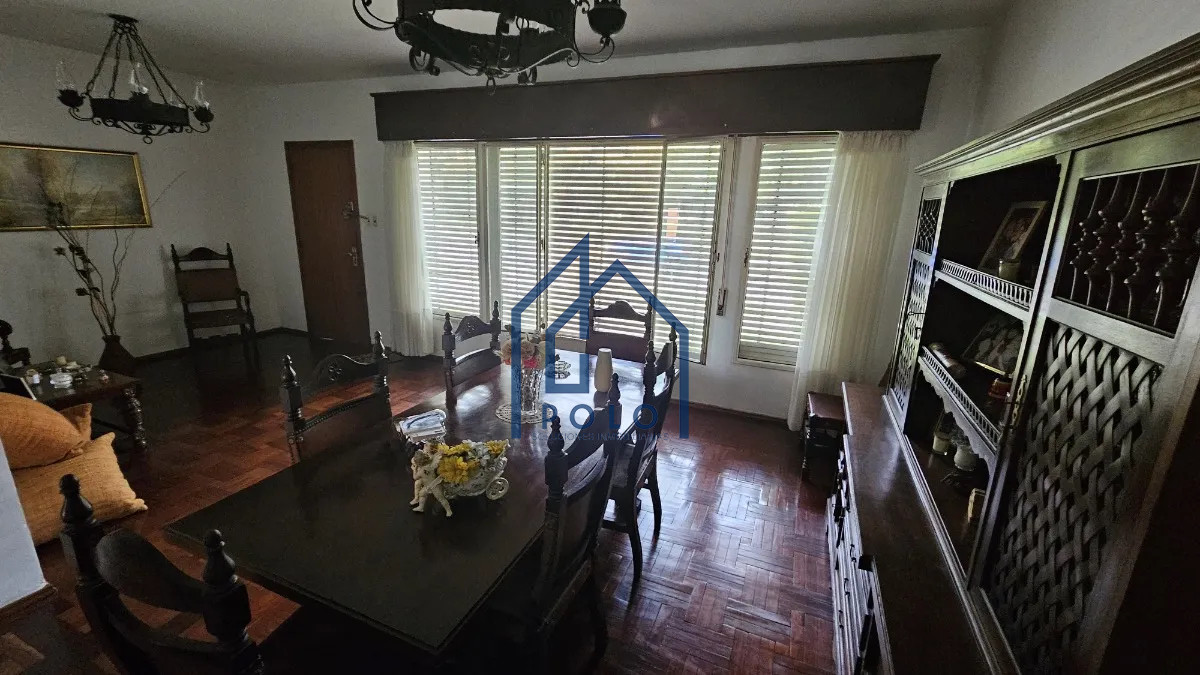 Casa ID.38 - Sólido Padrón Único en el Prado con Jardín y Entorno Inmejorable!