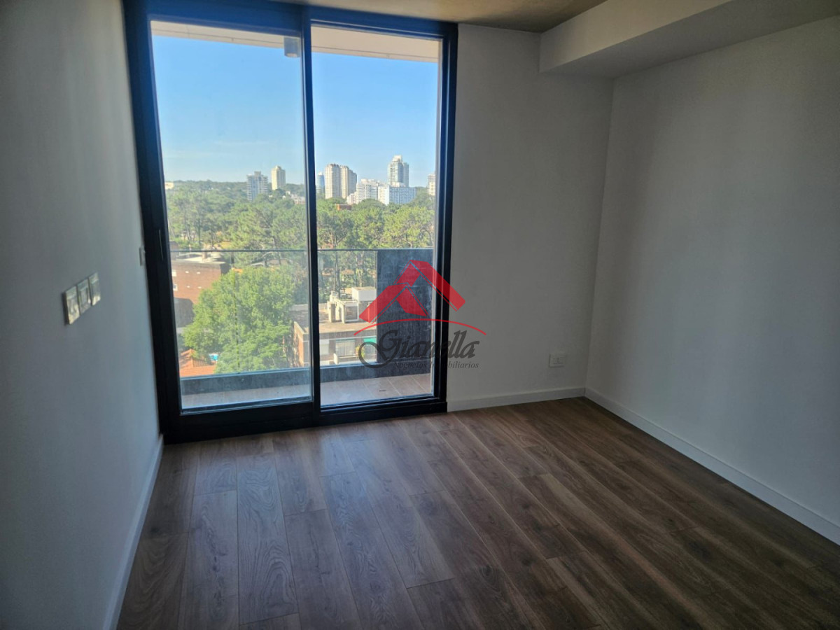 Apartamento ID.2176 - Apartamento en excelente torre con orientación y vistas en piso 10 