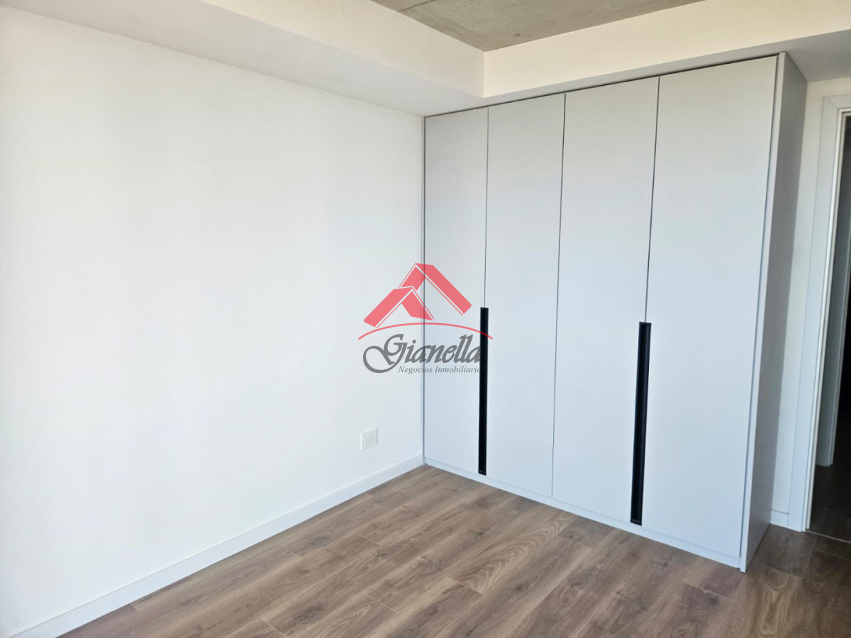 Apartamento ID.2176 - Apartamento en excelente torre con orientación y vistas en piso 10 