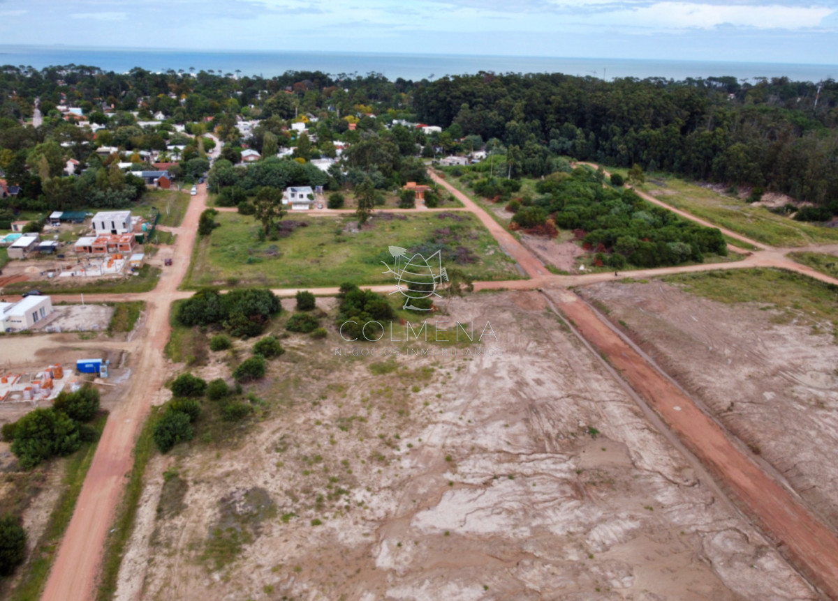 Terreno de 600m2 Financia Jardines de Pinares - Ultimo lote - COL11174T