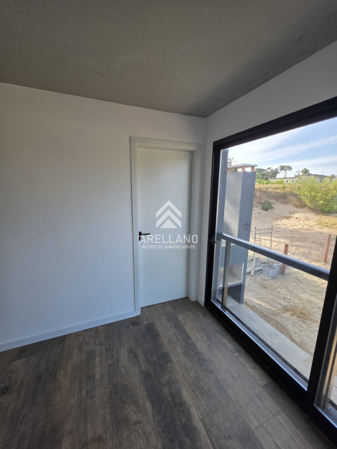 Casa ID.6086 - Casa a estrenar 3 Dorimtorios 100mt Mar 40 playa mansa