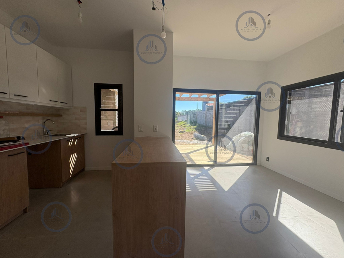 Casa a Estrenar en Pinares 3 Dormitorios y Barbacoa — fotografía 4