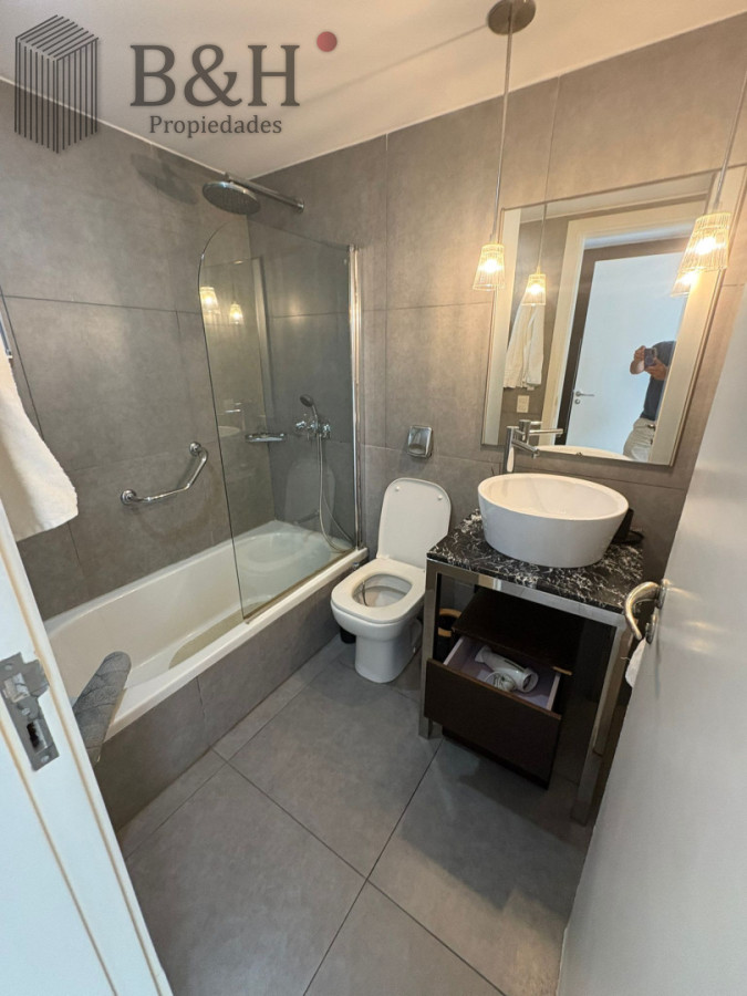 Apartamento ID.6244 - 1 Dormitorio de lujo Frente Punta a Shopping servicio Playa