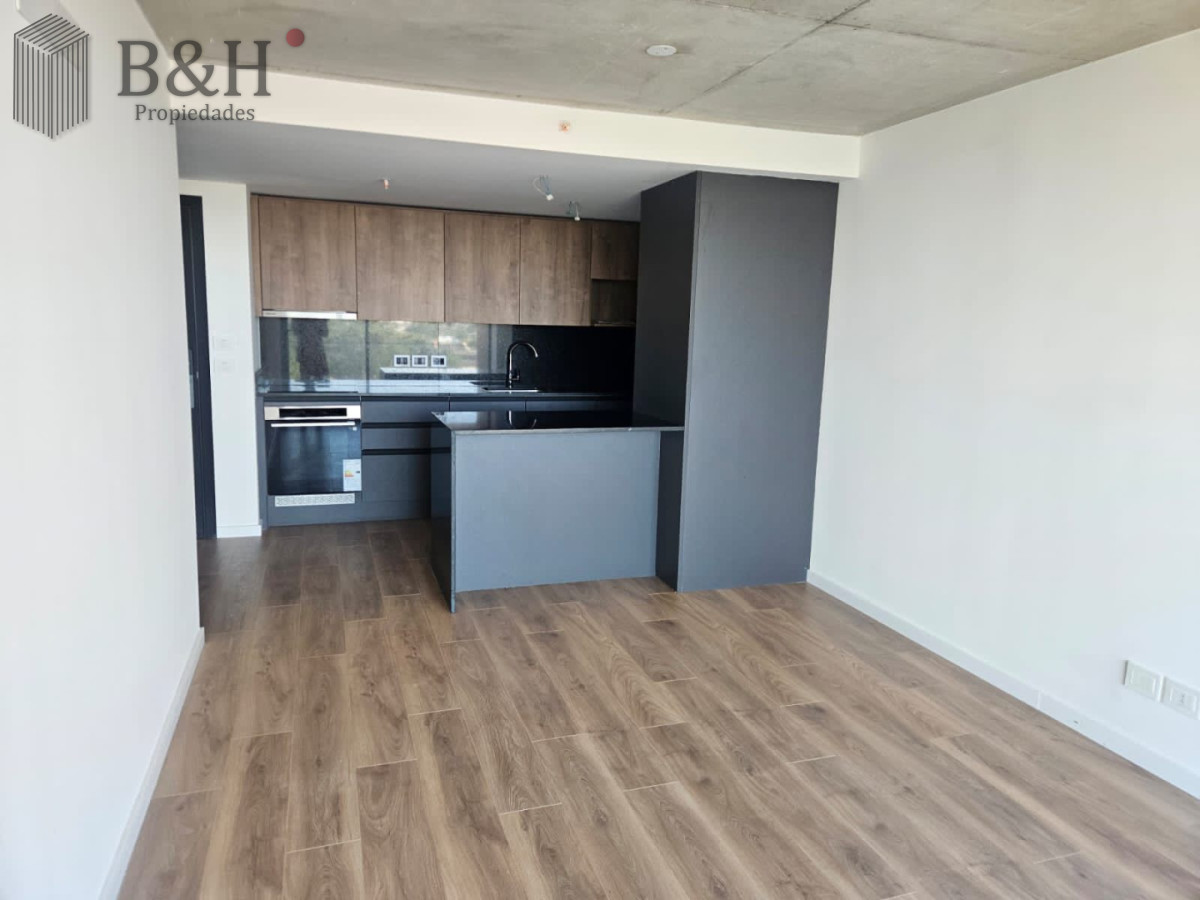 Apartamento ID.5290 - Torres del Este excelente orientación y vistas en piso 10 