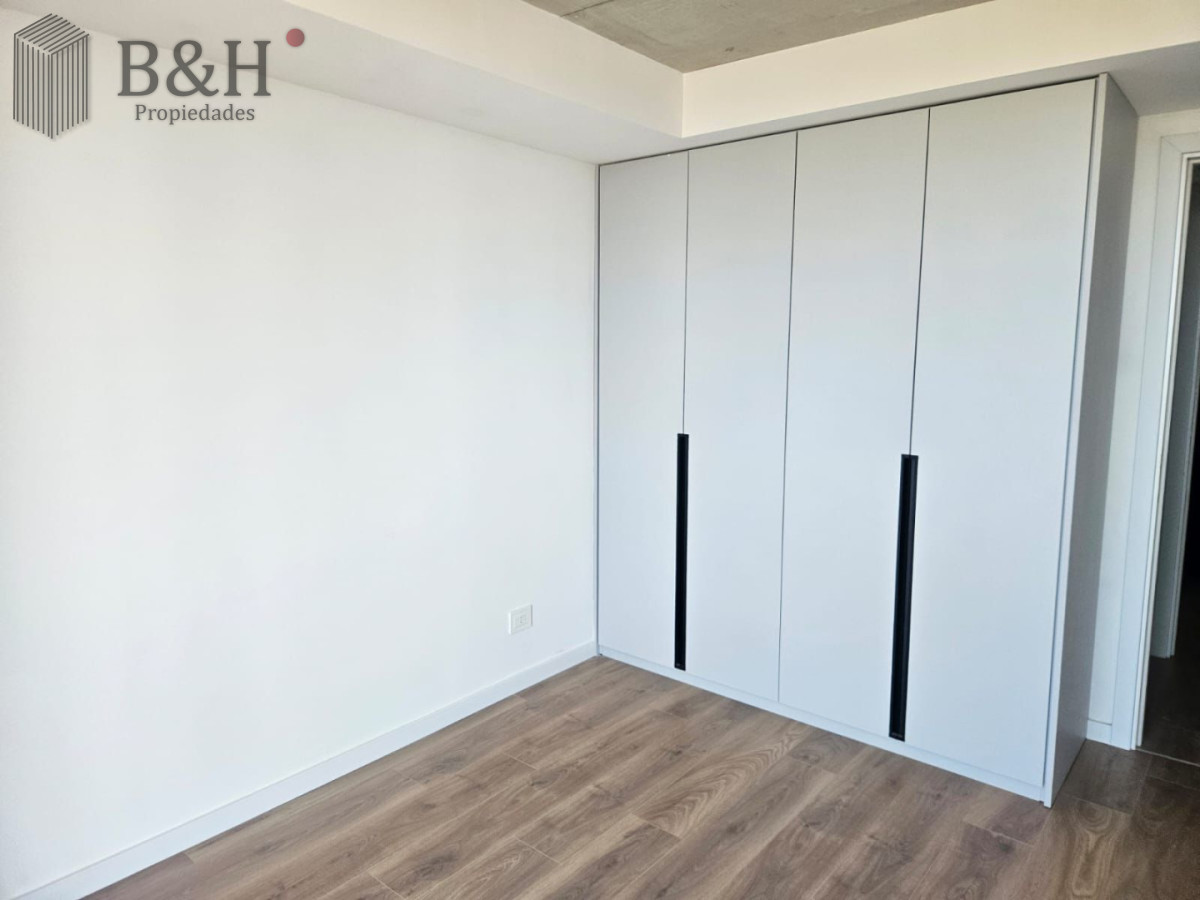 Apartamento ID.5290 - Torres del Este excelente orientación y vistas en piso 10 