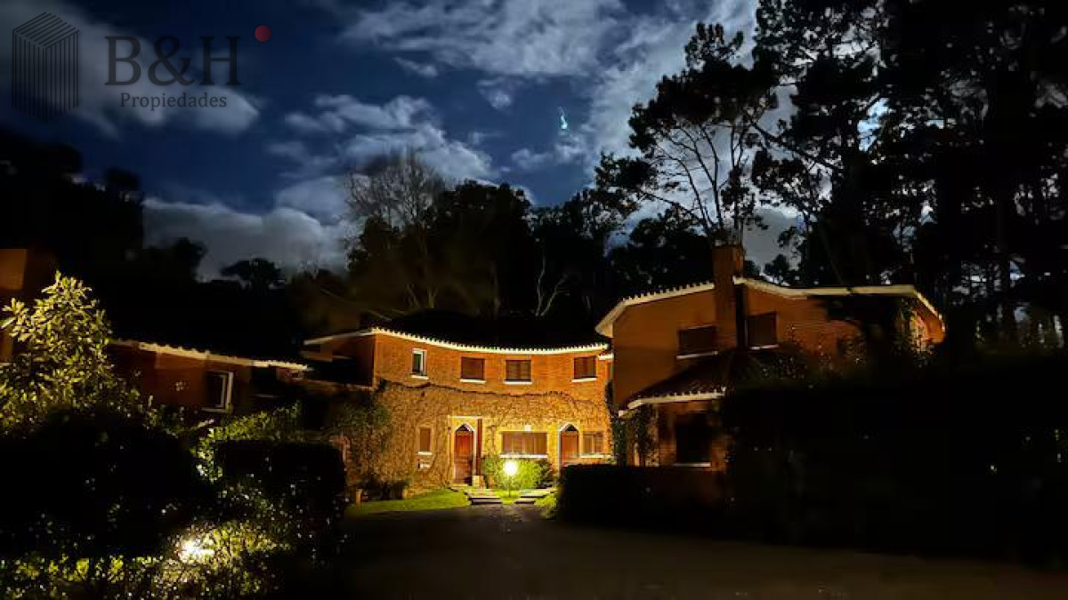 Casa ID.6150 - Chalet en Tenis Ranch en Alquiler Anual 3500 usd 