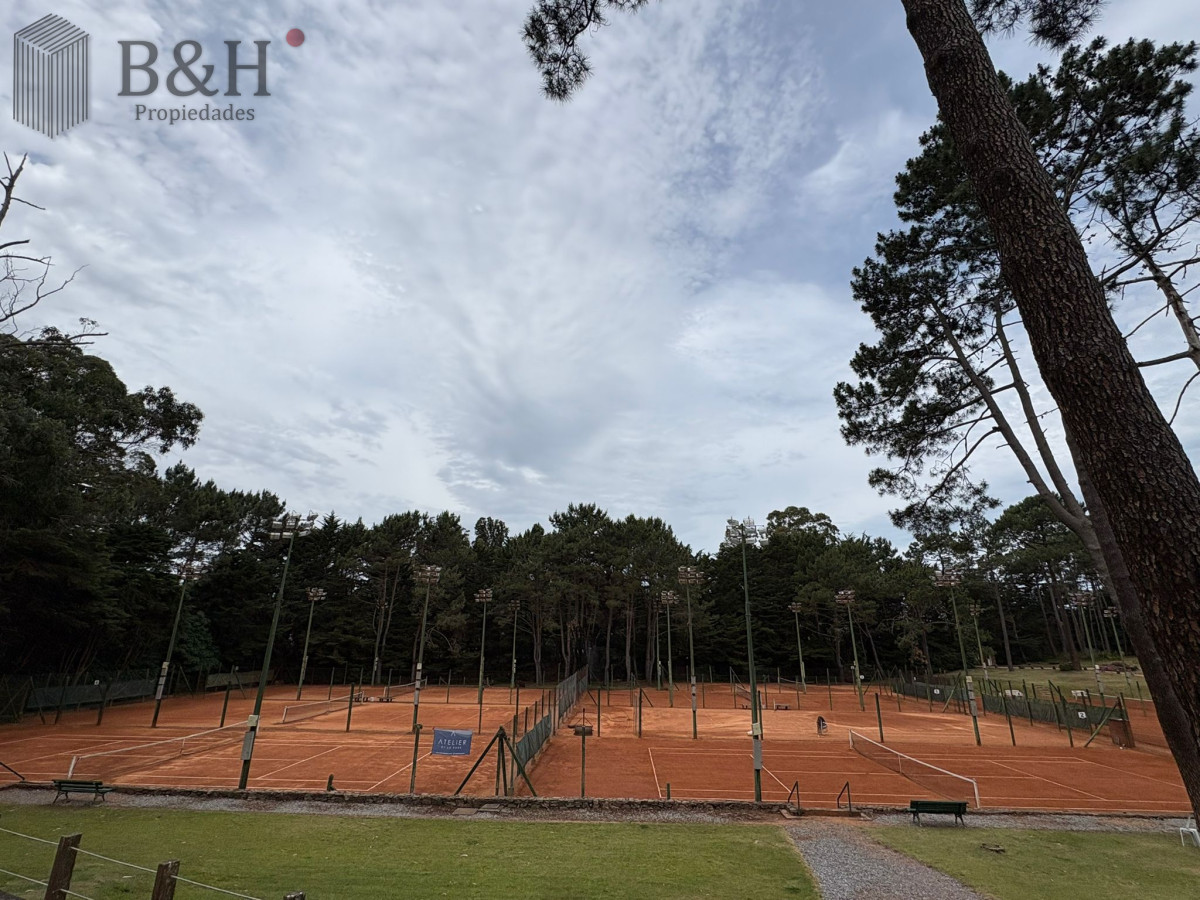 Casa ID.6150 - Chalet en Tenis Ranch en Alquiler Anual 3500 usd 