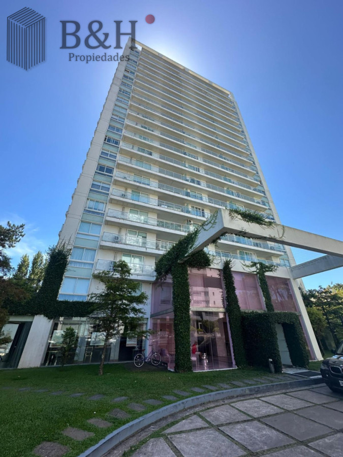 1 Dormitorio de lujo Frente Punta a Shopping servicio Playa - BYH6244A