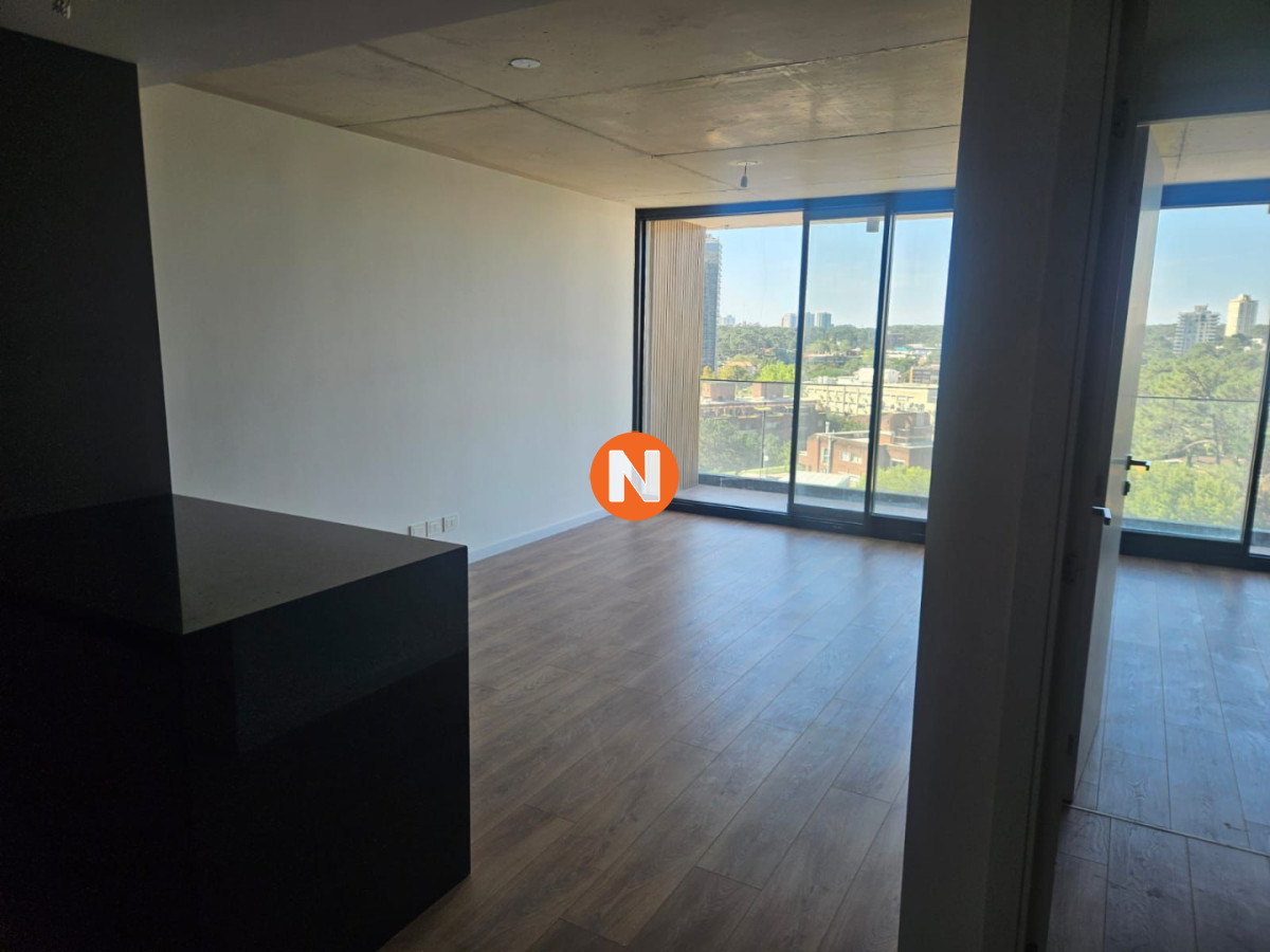 Apartamento Ref.225130 - Torres del Este excelente orientación y vistas en piso 10 