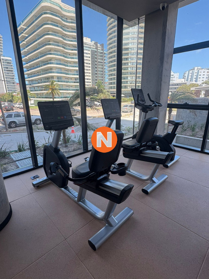 Apartamento Ref.225130 - Torres del Este excelente orientación y vistas en piso 10 