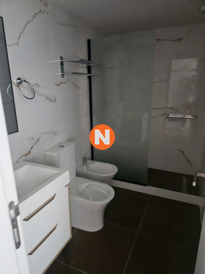 Apartamento Ref.225130 - Torres del Este excelente orientación y vistas en piso 10 