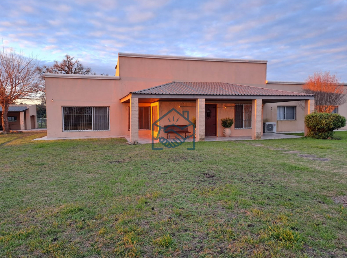 Chacra ID.1563/Chacra-24.779-m2-con-Challet-de-425m2-en-Zona-Residencial- - Chacra 24.779 m2 con Challet de 425m2 en Zona Residencial 