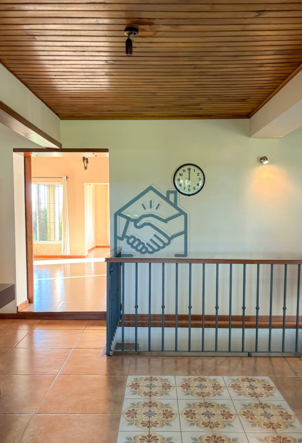 Chacra ID.1563/Chacra-24.779-m2-con-Challet-de-425m2-en-Zona-Residencial- - Chacra 24.779 m2 con Challet de 425m2 en Zona Residencial 