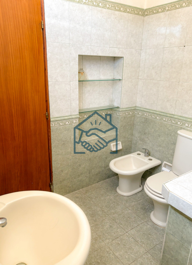 Chacra ID.1563/Chacra-24.779-m2-con-Challet-de-425m2-en-Zona-Residencial- - Chacra 24.779 m2 con Challet de 425m2 en Zona Residencial 