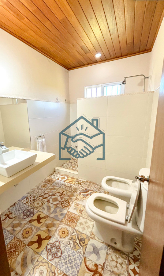 Chacra ID.1563/Chacra-24.779-m2-con-Challet-de-425m2-en-Zona-Residencial- - Chacra 24.779 m2 con Challet de 425m2 en Zona Residencial 