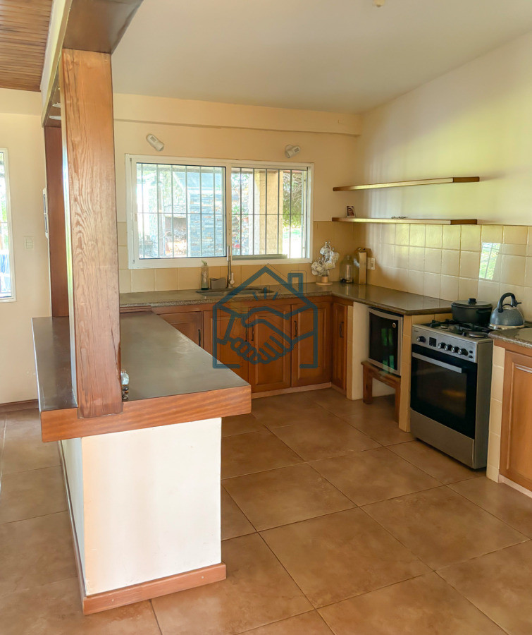 Chacra ID.1563/Chacra-24.779-m2-con-Challet-de-425m2-en-Zona-Residencial- - Chacra 24.779 m2 con Challet de 425m2 en Zona Residencial 